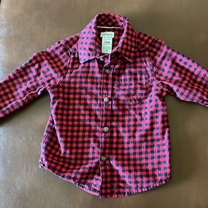 Carters Buffalo plaid button up. Size 12 months. Like new condition.
